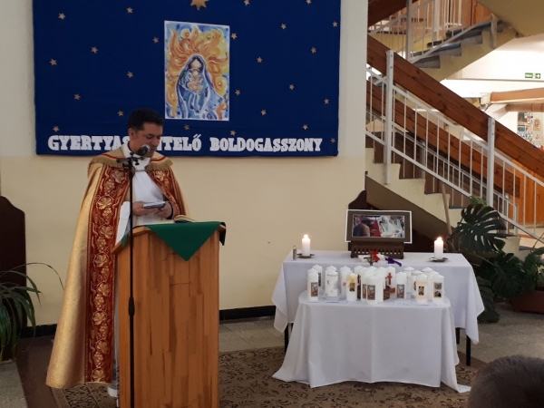 Gyertyaszentelés a Vörösmartyban