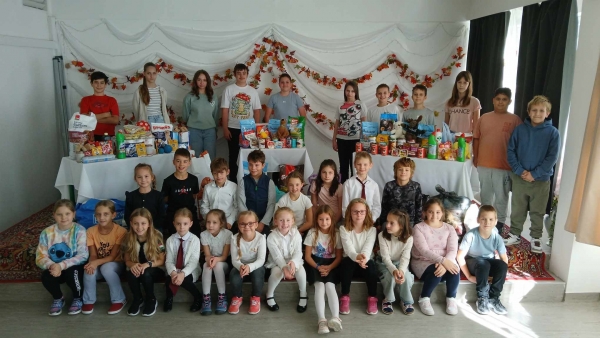 Adománygyűjtés az iskolában