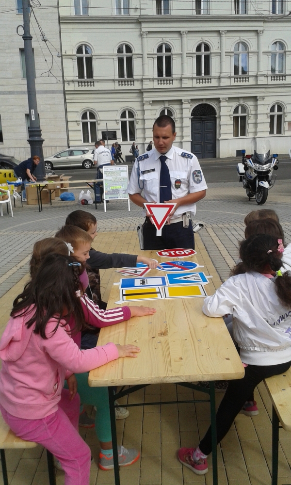 Autómentes Világnap