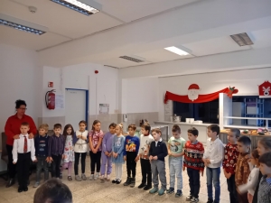 Adventi hírnök, friss fenyőág… (családi délután az 1.b osztályban)